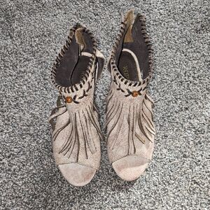 ROPER Women's LEATHER BOHO Beige Fringe Sandals
